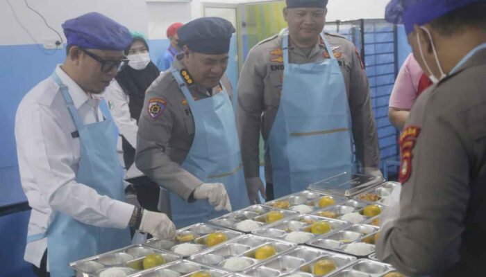 Gedor Sektor Hulu-Hilir, Program Makan Bergizi Gratis Polres OKU Gerakkan Ekonomi Lokal