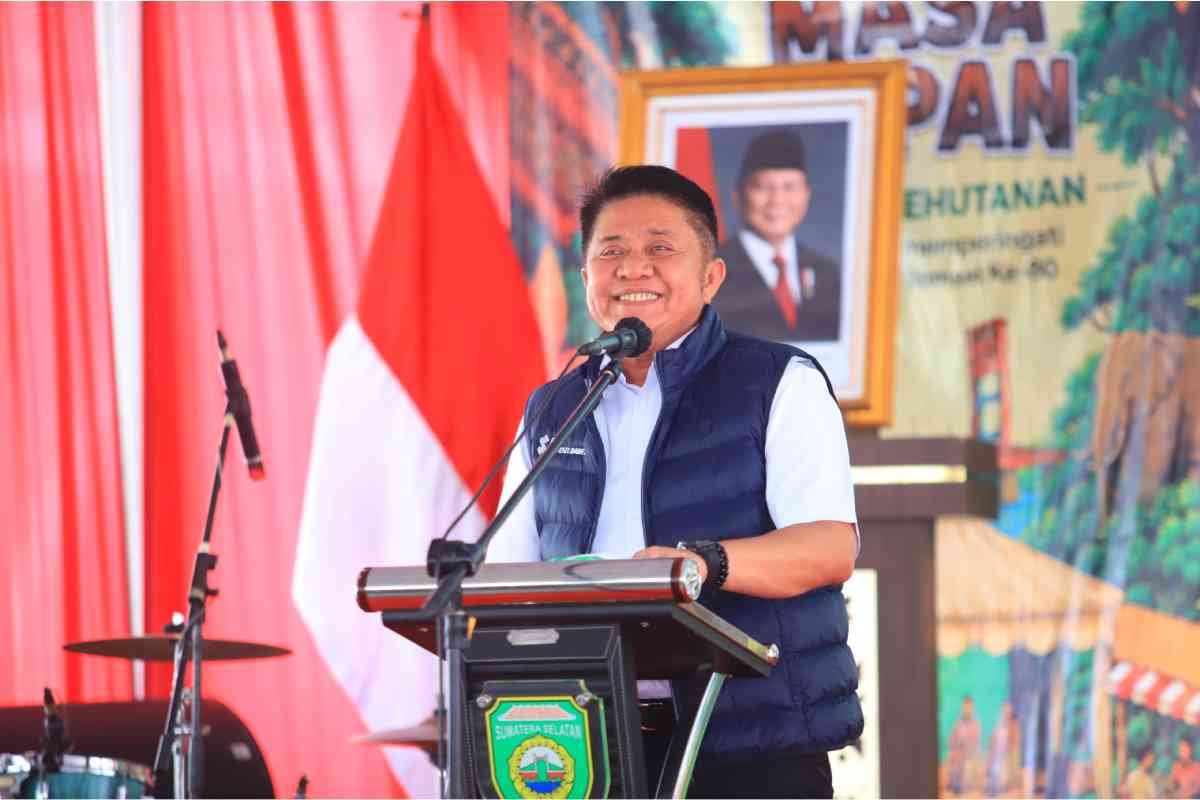 Herman Deru Sentil Kebiasaan Tanam Pohon yang Hanya Jadi Seremonial Belaka