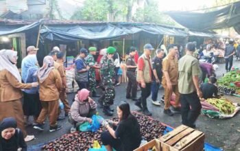 Jelang Idul Adha, Pemkab OKU Sidak Pasar Atas, Harga Cabai dan Bawang Melonjak