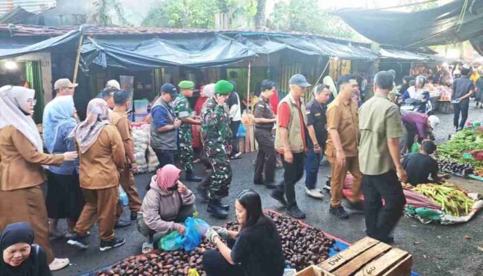Jelang Idul Adha, Pemkab OKU Sidak Pasar Atas, Harga Cabai dan Bawang Melonjak