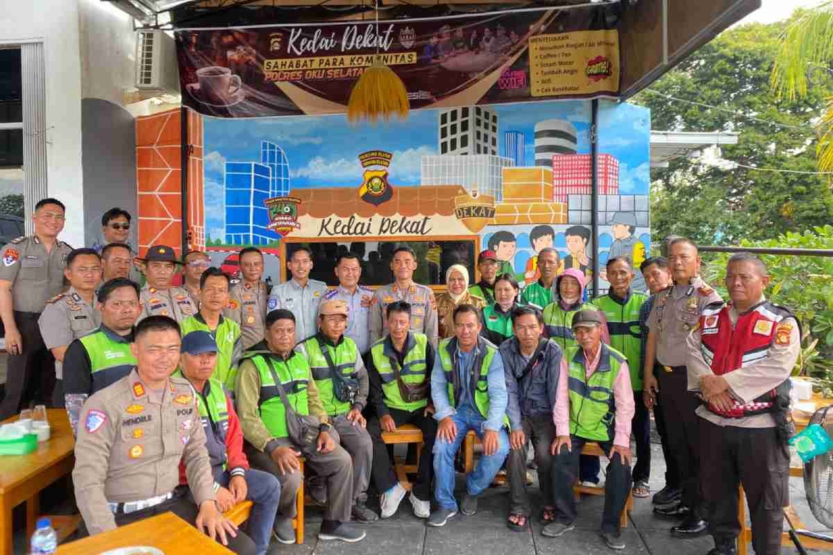 Kedai Dekat Menjadi Ruang Dialog Humanis Polres OKU Selatan dengan Pengemudi Ojek