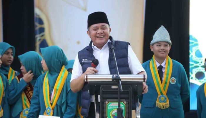 Lima Tahun Absen, Herman Deru Kagumi Lompatan Mutu Pesantren Sakatiga