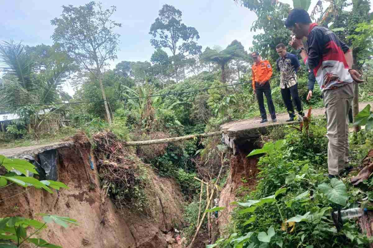 Longsor Banding Agung Putus Akses Sekolah Ratusan Pelajar OKU Selatan