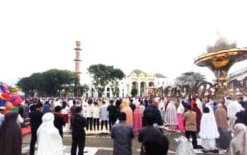Meluber hingga Jembatan Ampera, Wajah Baru Air Mancur Pikat Bentangan Saf Iduladha