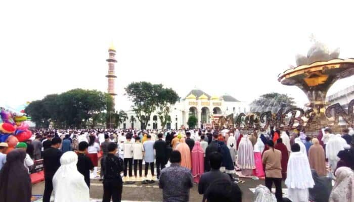 Meluber hingga Jembatan Ampera, Wajah Baru Air Mancur Pikat Bentangan Saf Iduladha