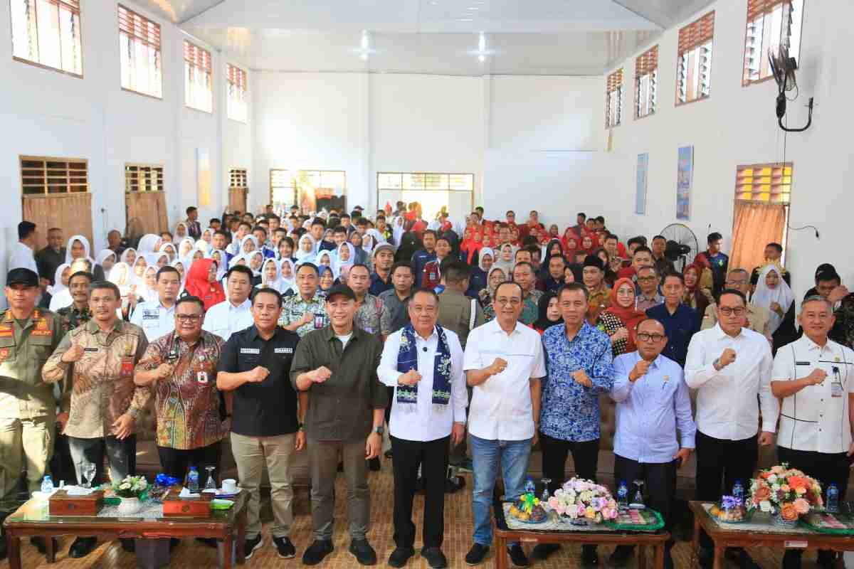 Membangun Generasi Masa Depan Lewat Kesadaran Ekologis, Wakil Gubernur Cik Ujang Dorong Gerakan Sekolah Hijau di Lubuklinggau