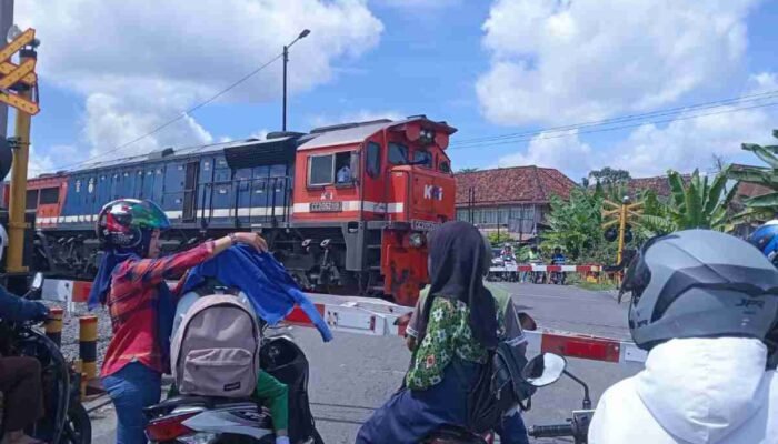 Nasib Warga Baturaja di Balik Palang Kereta Pasar Tempel dan Urgensi Flyover Solusi Macet