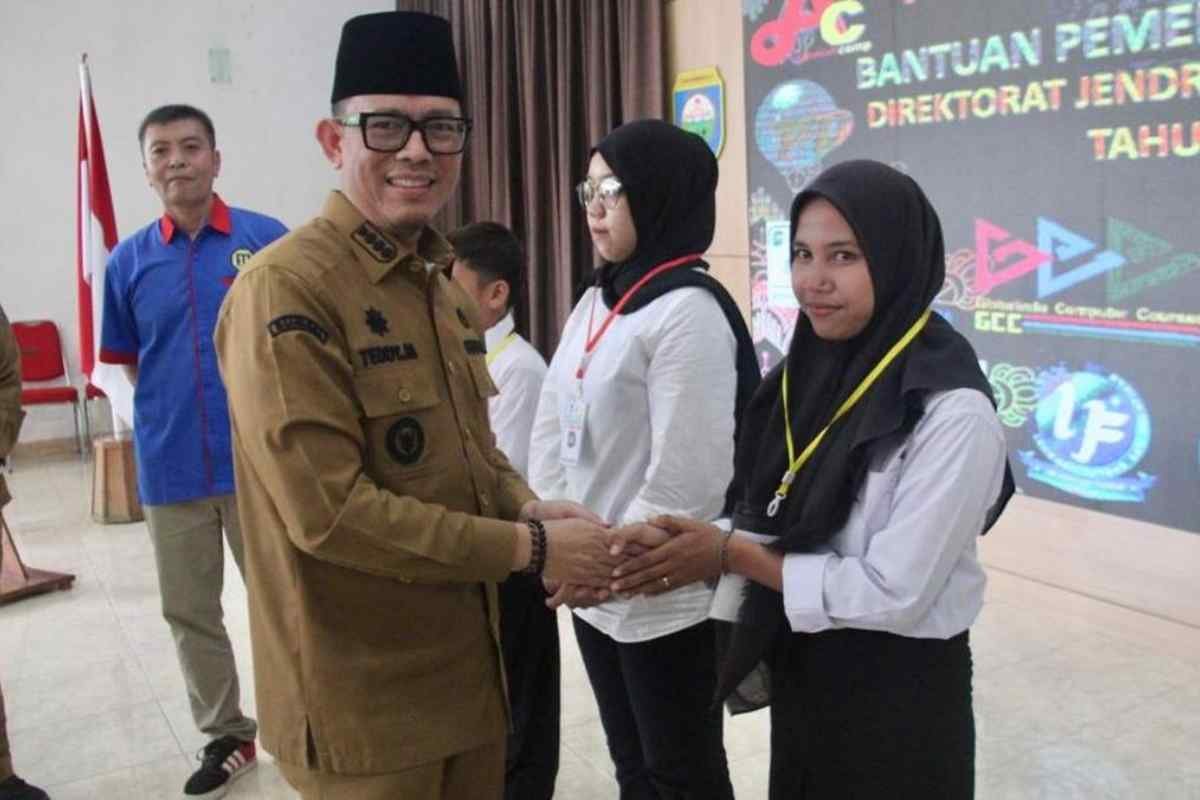 Pangkas Pengangguran, Bupati OKU Gandeng 17 Lembaga Kursus Cetak Tenaga Kerja Siap Pakai