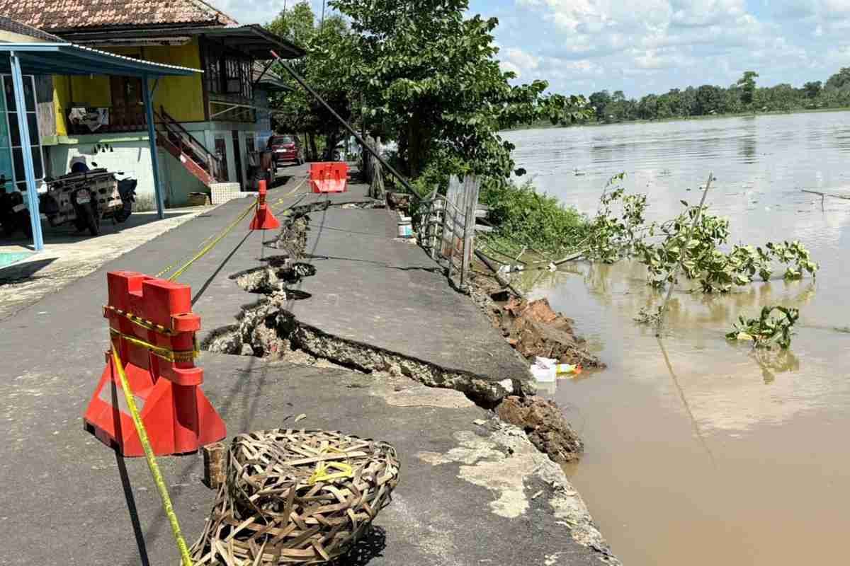 Pemerintah Kabupaten Musi Banyuasin Proteksi Kawasan Longsor Sekayu