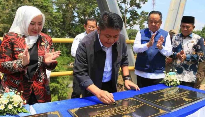 Perpendek Jarak dan Pacu Ekonomi, Gubernur Herman Deru Resmikan 17 Jembatan Strategis di Sumatera Selatan