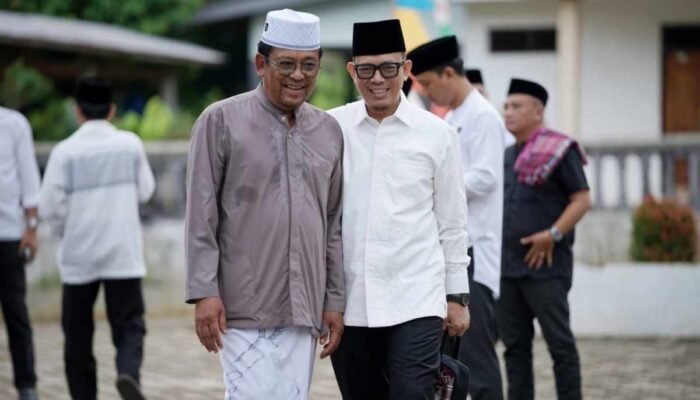 Pilih Jalur Perdesaan, Bupati OKU Teddy Meilwansyah Ajak Warga Tanamkan Semangat Berbagi