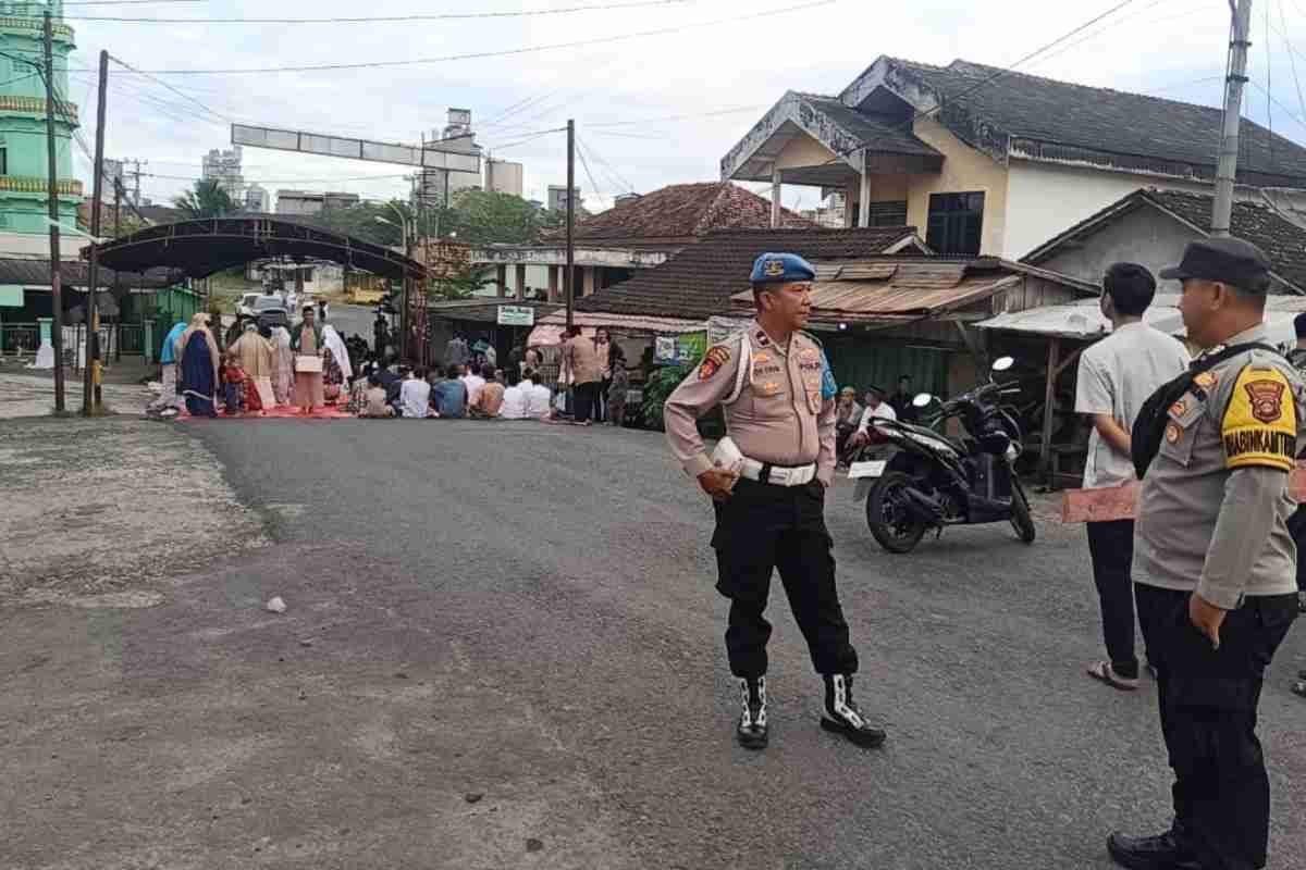 Polsek Baturaja Barat Amankan Salat Idul Adha 1447 H di Sejumlah Masjid