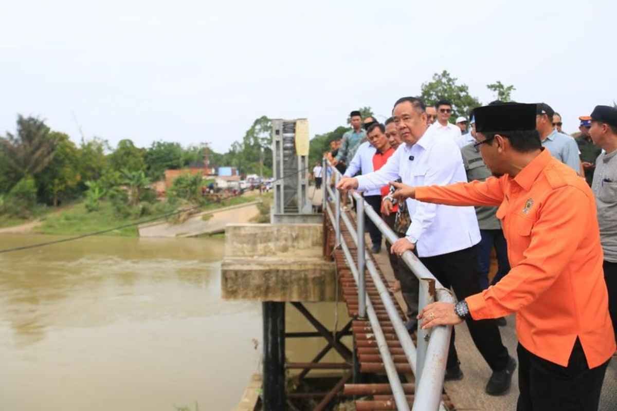Pulihkan Konektivitas Desa, Wagub Cik Ujang Targetkan Jembatan Sungai Menang Dibangun Permanen pada 2027