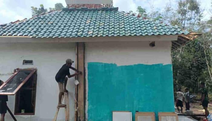 Sentuhan Warna di Musholla Pematang Sukatani Menjadi Simbol Harapan Warga