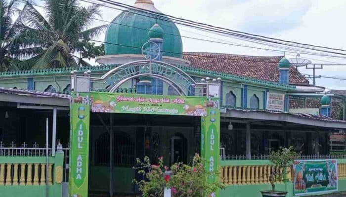 Setelah Delapan Tahun Absen, Masjid Al-Muttaqin Baturaja Barat Kembali Gelar Kurban