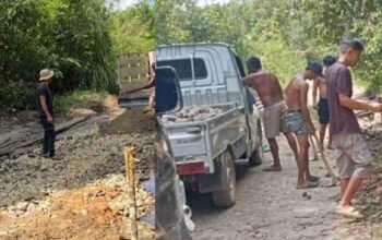Sinergi Dana CSR dan Gotong Royong Warga, Akses Jalan Antardesa di Musi Banyuasin Diperbaiki