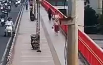 Terekam Buang Sampah dari Jembatan Ampera, Warga Palembang Dijatuhi Sanksi Kerja Sosial