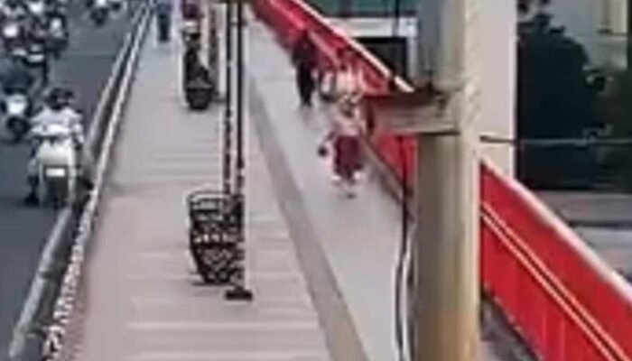Terekam Buang Sampah dari Jembatan Ampera, Warga Palembang Dijatuhi Sanksi Kerja Sosial
