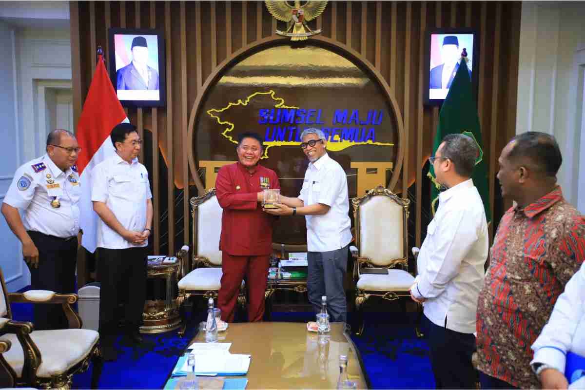 Urai Kemacetan Palembang, Herman Deru Pacu Alih Fungsi Logistik ke Tanjung Carat