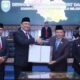 Abusama Serahkan Raperda Pertanggungjawaban APBD 2025 ke DPRD