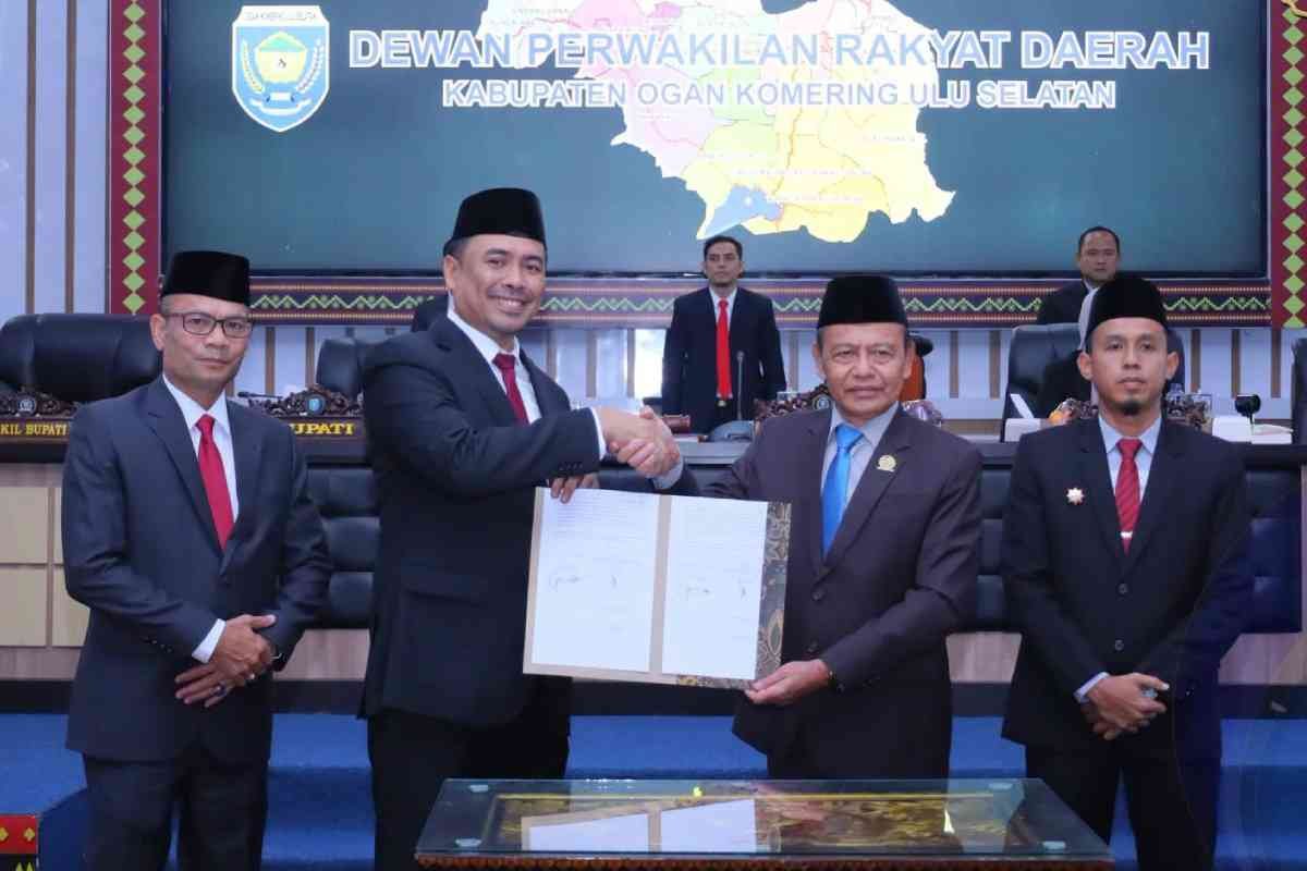 Abusama Serahkan Raperda Pertanggungjawaban APBD 2025 ke DPRD