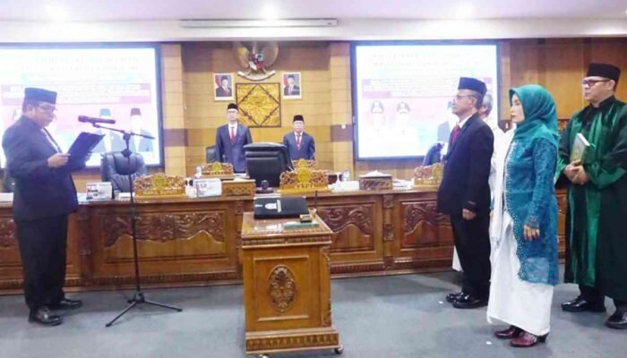 DPRD OKU Perkuat Sinergi melalui Pengucapan Sumpah Anggota Interins