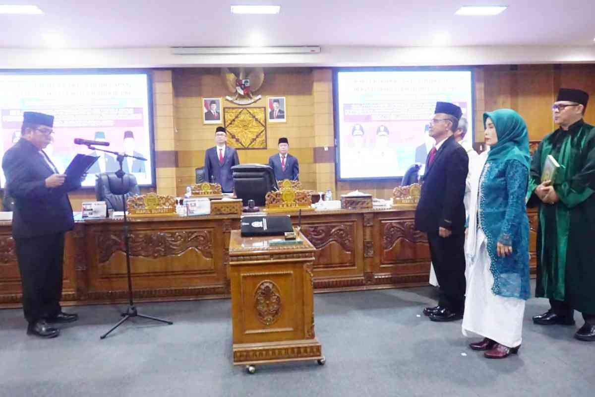 DPRD OKU Perkuat Sinergi melalui Pengucapan Sumpah Anggota Interins