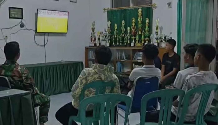 Diplomasi Sepak Bola Kodim 0402/OKI-OI Rajut Kebersamaan dengan Warga di Panggung Piala Dunia