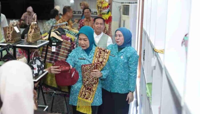 Feby Deru Dorong Pengembangan Produk Unggulan Daerah dan Pelestarian Kerajinan Lokal