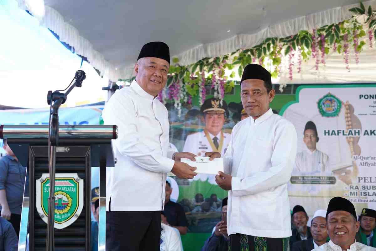 Hadiri Haflah Ponpes Subulul Falah, Cik Ujang Tegaskan Komitmen Dukung Pendidikan Pesantren