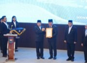Herman Deru Raih Tanda Kehormatan Satyalancana Wira Karya Lewat Terobosan Hijau di Kawasan Pesisir