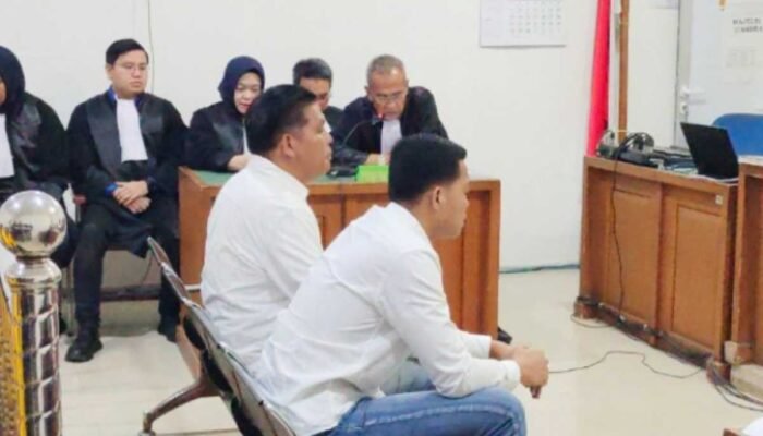 Jaksa Dakwa Anggota DPRD Muara Enim Terima Gratifikasi Rp1,6 Miliar dan Alphard