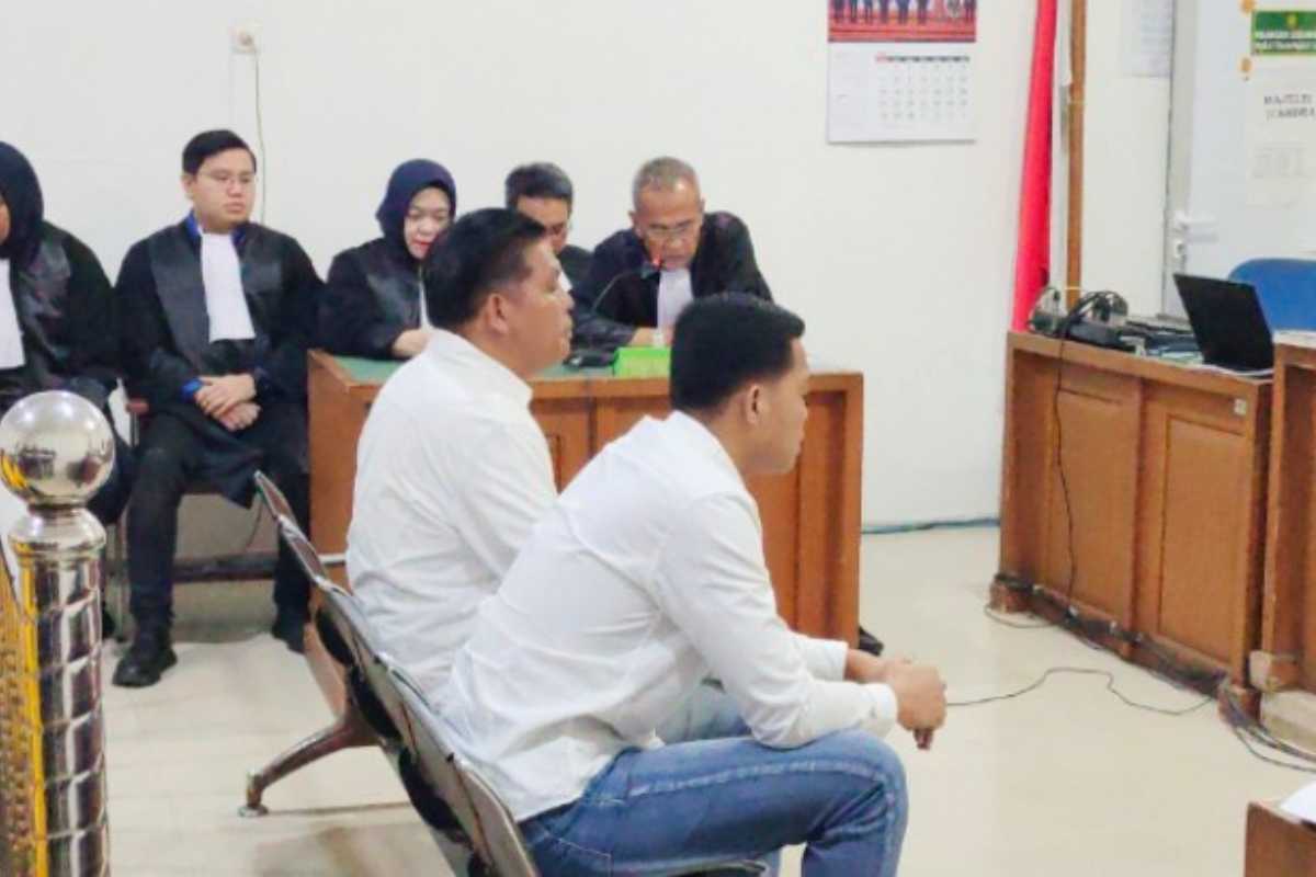 Jaksa Dakwa Anggota DPRD Muara Enim Terima Gratifikasi Rp1,6 Miliar dan Alphard