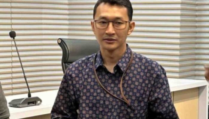 KPK Terbangkan Bupati Muara Enim Edison dan Sembilan Terperiksa OTT ke Jakarta