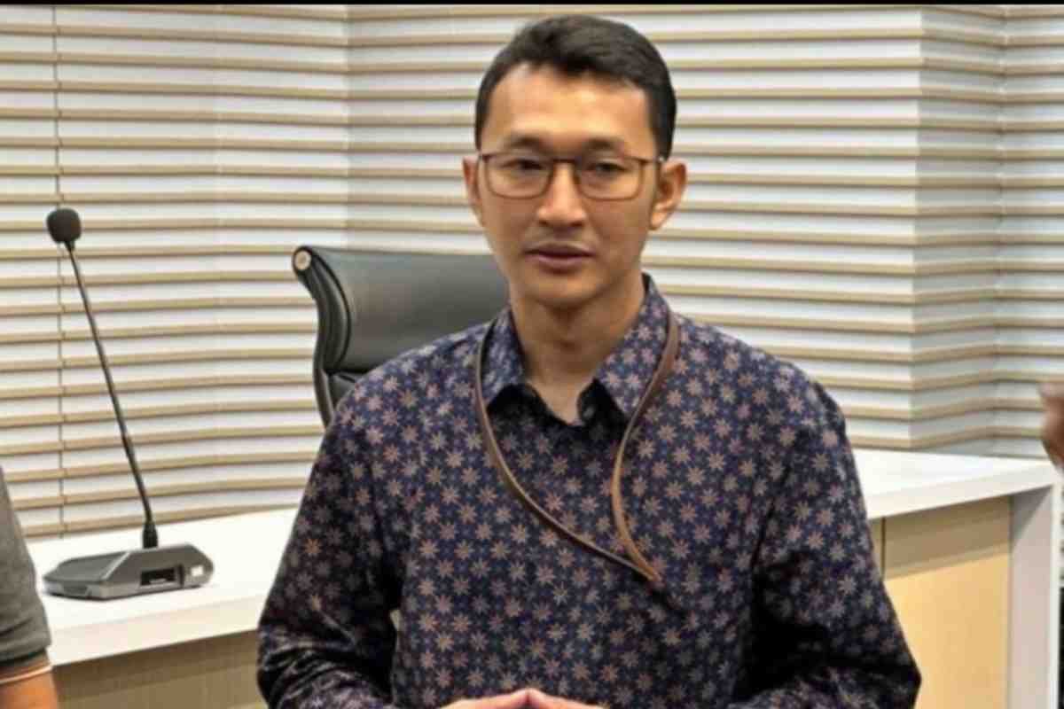 KPK Terbangkan Bupati Muara Enim Edison dan Sembilan Terperiksa OTT ke Jakarta