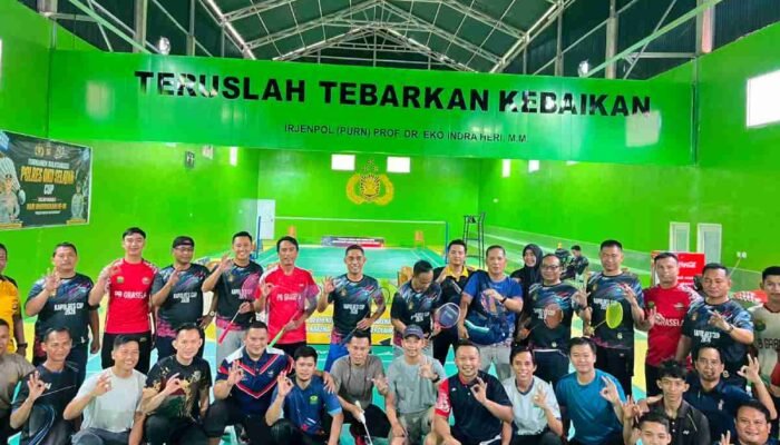 Memperingati Hari Bhayangkara, Polres OKU Selatan Membuka Ruang Komunikasi Kultural Lewat Olahraga Badminton