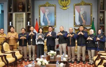 Menjadi Responden Pertama Sensus Ekonomi 2026, Gubernur Sumsel Meminta Petugas Lapangan Jaga Kerahasiaan Data