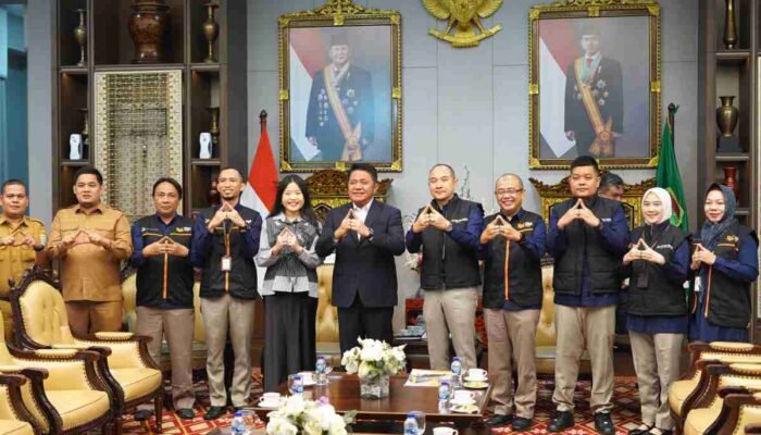 Menjadi Responden Pertama Sensus Ekonomi 2026, Gubernur Sumsel Meminta Petugas Lapangan Jaga Kerahasiaan Data