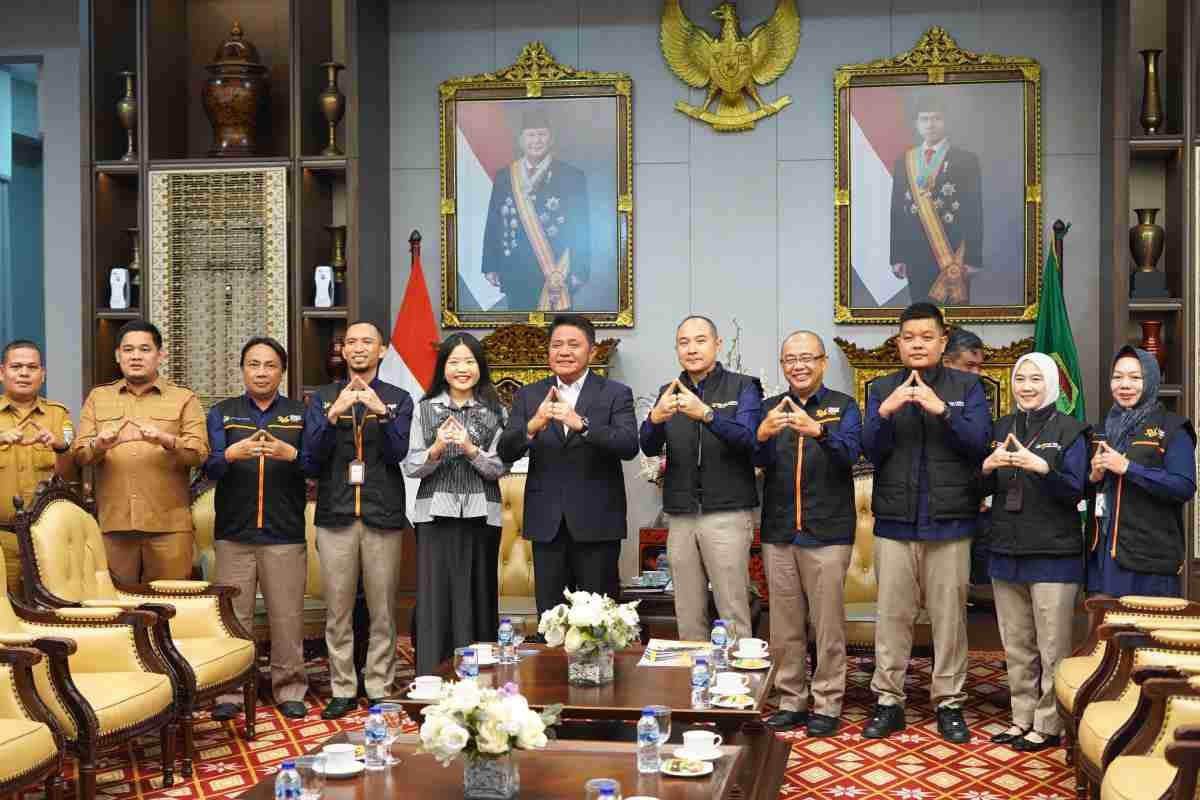 Menjadi Responden Pertama Sensus Ekonomi 2026, Gubernur Sumsel Meminta Petugas Lapangan Jaga Kerahasiaan Data