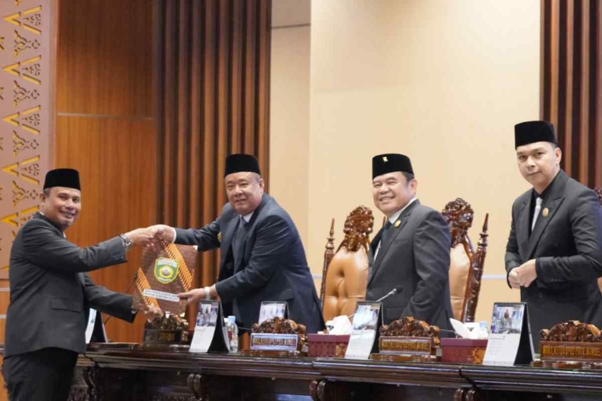 Kawal Hak Agraria Warga, Pansus Perkebunan DPRD Sumsel Serahkan Dokumen Rekomendasi Pembenahan Tata Kelola ke Eksekutif
