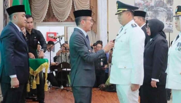 Wali Kota Ratu Dewa Mutasi Pejabat Eselon II Pemkot Palembang
