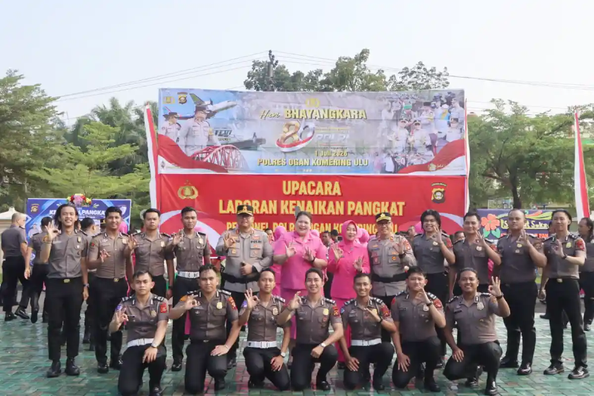69 Personel Polres OKU Naik Pangkat, Diakhiri Tradisi Siraman Air Kembang