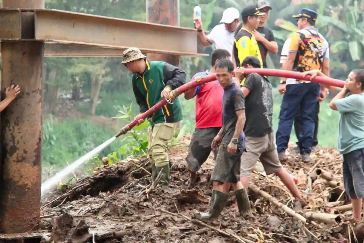 HUT ke-116 OKU: Pemkab Gelar Gerakan Indonesia Asri Serentak untuk Wujudkan 'Sayangi OKU'