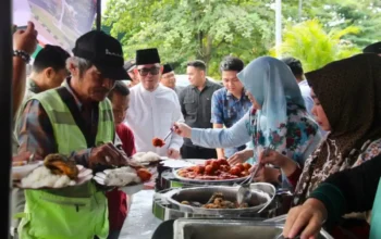 Makan Bersama Gratis Ringankan Beban Pekerja Informal, Bupati OKU Ingin Digelar Rutin