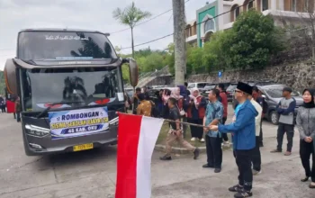 Memutus Rantai Kemiskinan Melalui Pendidikan, Bupati Teddy Meilwansyah Lepas 60 Siswa Sekolah Rakyat