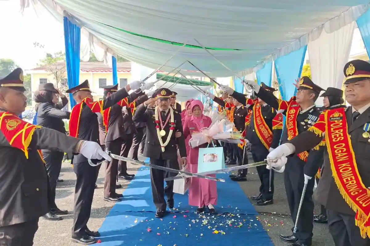 Mengantar Empat Bhayangkara Menuju Purnabakti