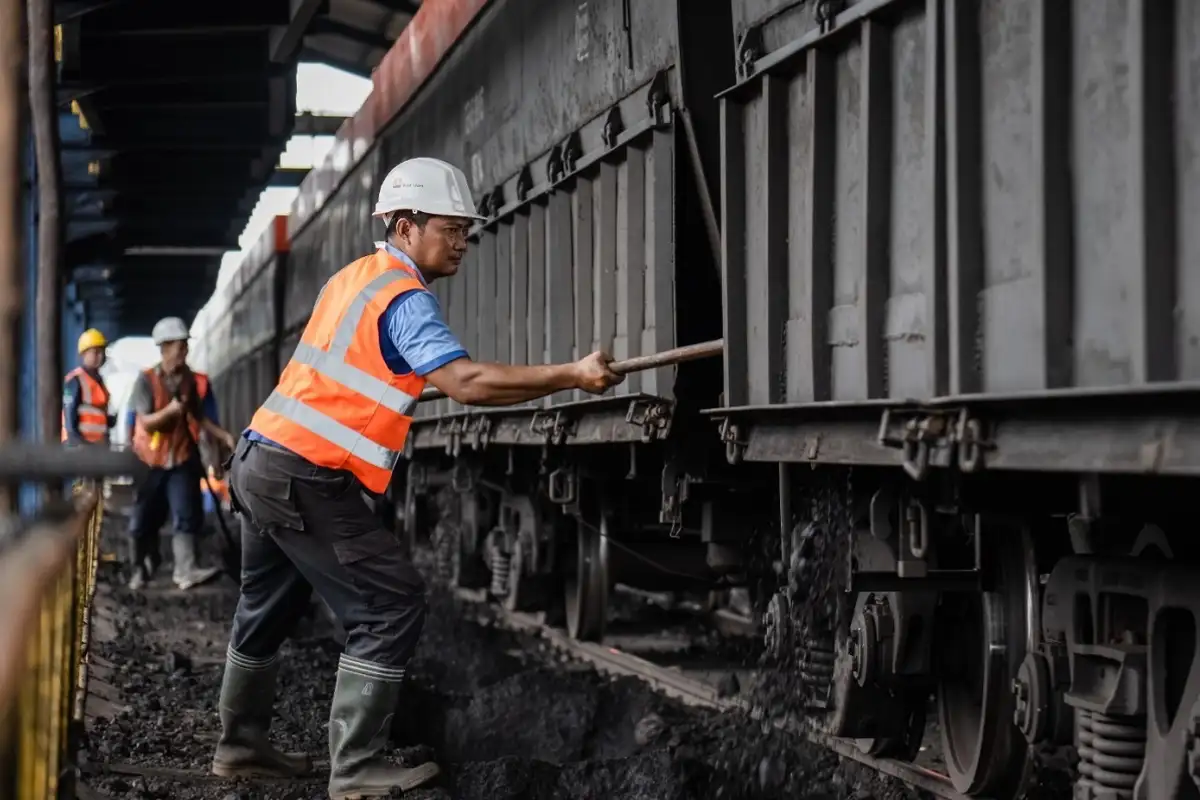 PTBA Jual 21,1 Juta Ton Batu Bara di Semester I 2026