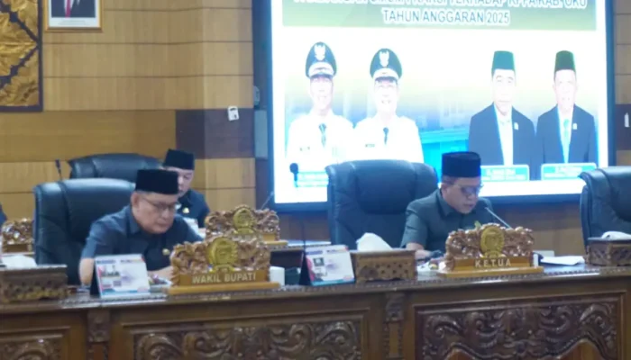 Tujuh Fraksi DPRD OKU Sampaikan Pandangan Umum atas Raperda Pertanggungjawaban Pelaksanaan APBD 2025