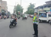 Urai Kepadatan Jumat Sore, Sat Lantas Polres OKU Jaga Titik Rawan di Baturaja