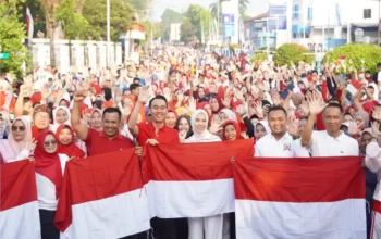 CFD Kayuagung Berubah Jadi Lautan Merah Putih, 3.000 Bendera Dibagikan